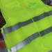 Veste reflectorizante simple sau personalizate